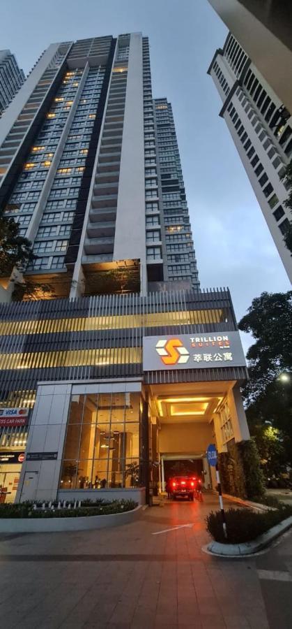 Trillion Suites By Slg Kuala Lumpur Exterior foto